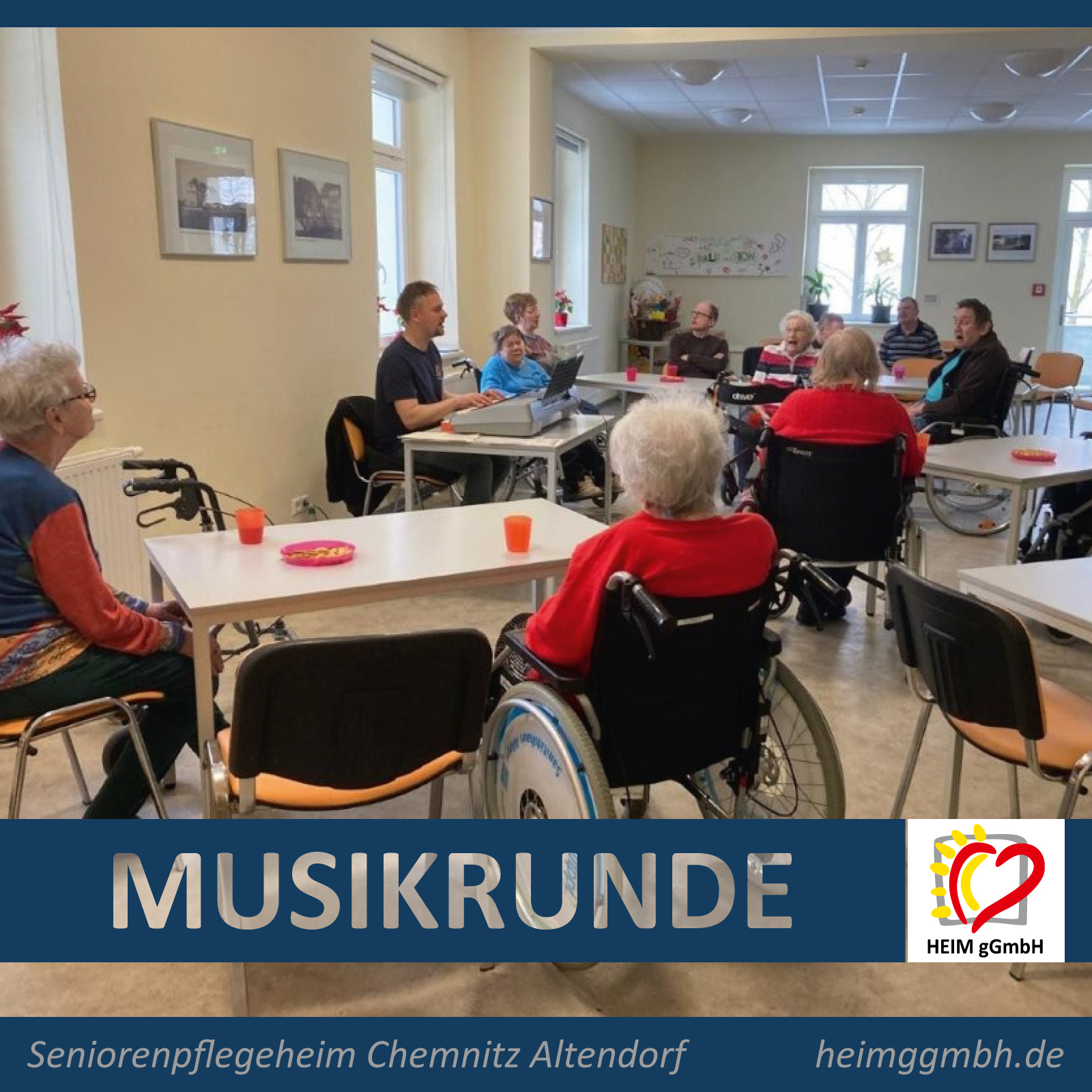 Musikrunde im Seniorenpflegeheim in Chemnitz Altendorf der HEIM gGmbH sorgt für gute Laune und fördert das soziale Miteinander